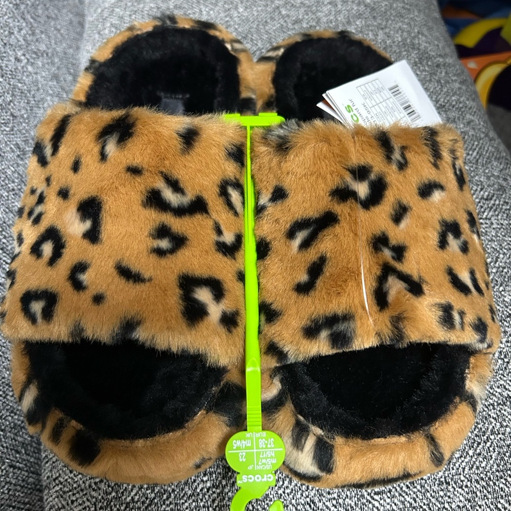 CROCS Women's/ Men’s  Tan Leopard Fuzzy Slippers